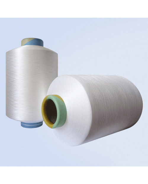 Aká je kvalita recyklovanej priadze v porovnaní s panenskou priadzou, pokiaľ ide o pevnosť, trvanlivosť a štruktúru?